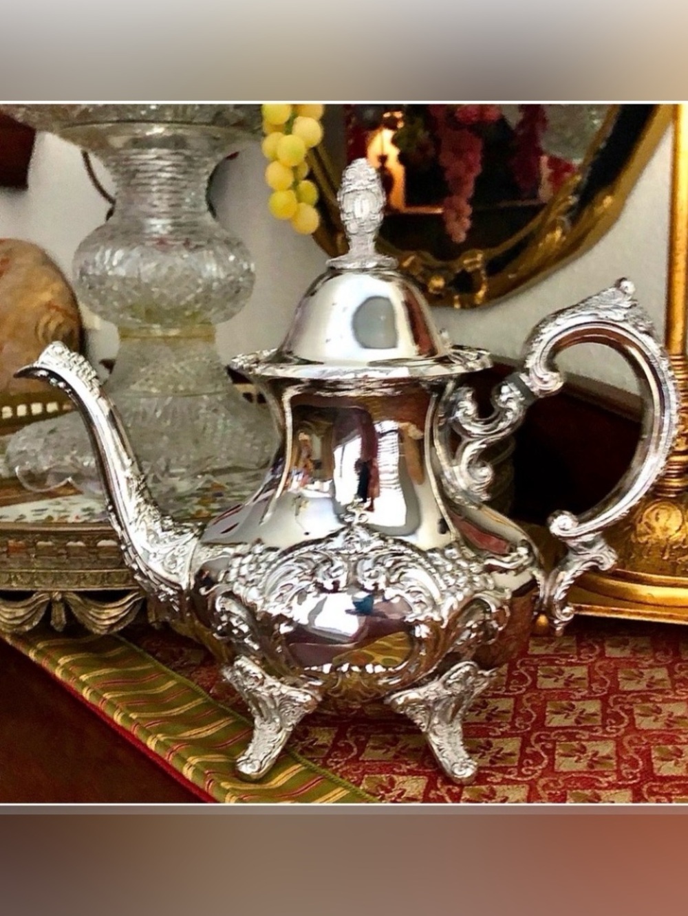 Vintage TOWLE Victorian Cameo Crest Silver Plate Teapot Hinged-lid